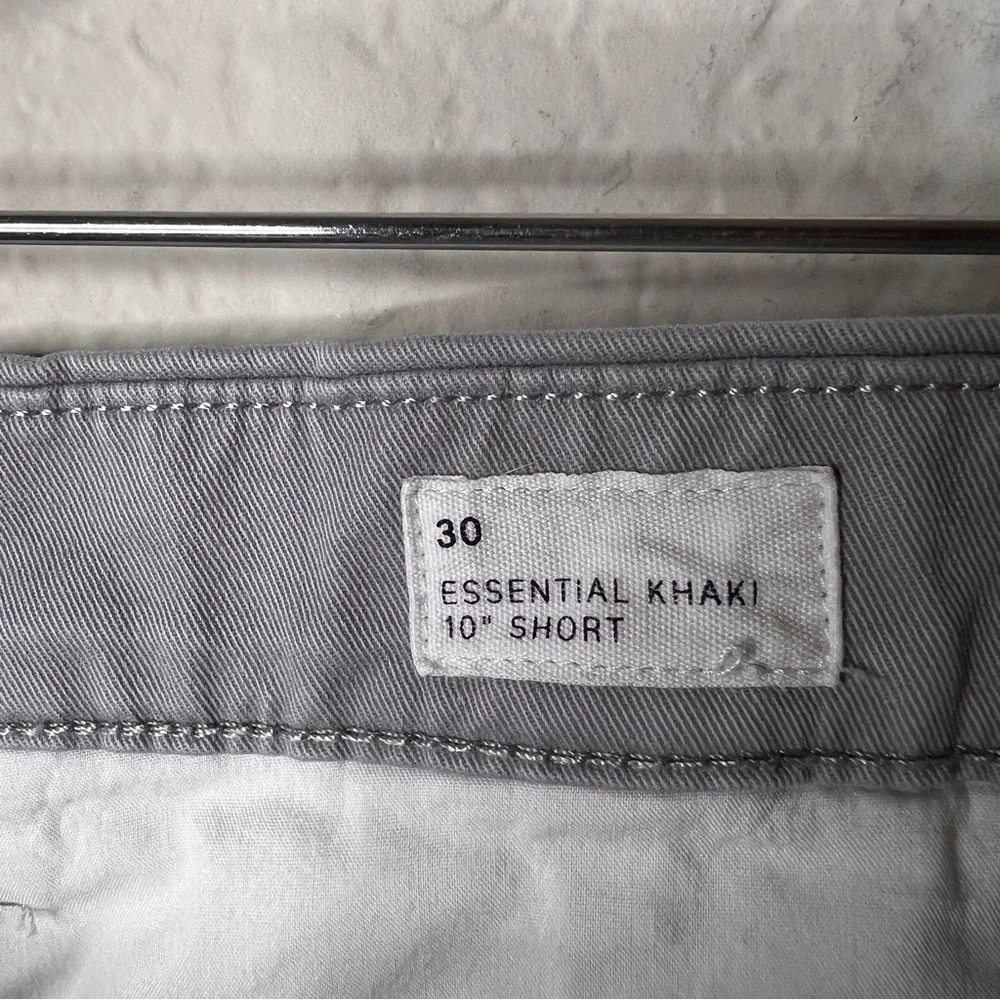 Gap Men Chino Shorts Cotton Size 30 Light Gray Essential Khaki 10” Short